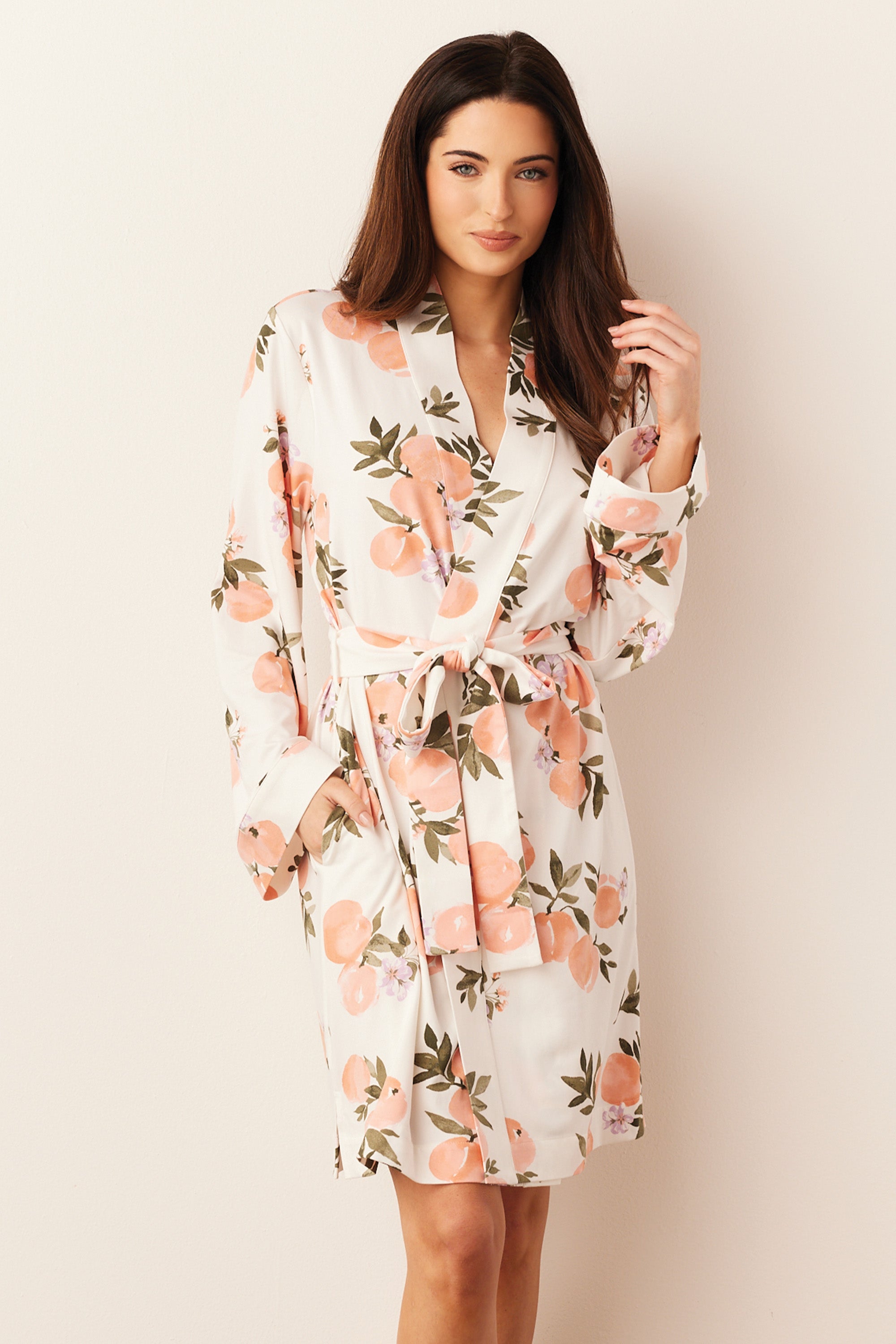 Load image into Gallery viewer, MEADOW CLASSIC SHORT ROBE | PEACHES &amp; CREAM
