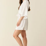 Adriana Luxe Satin Short Kimono in Blanc