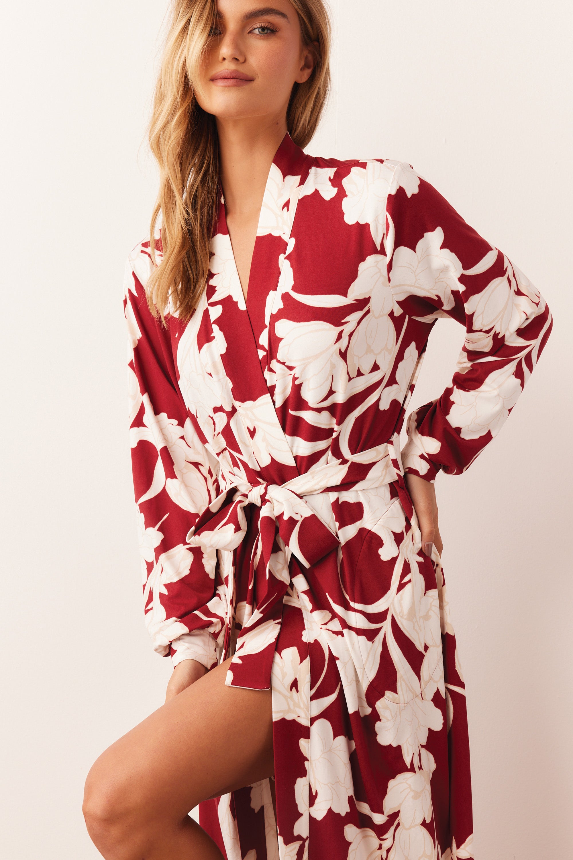 Load image into Gallery viewer, SKYLER BANDED LONG ROBE | WINTER BLOOM
