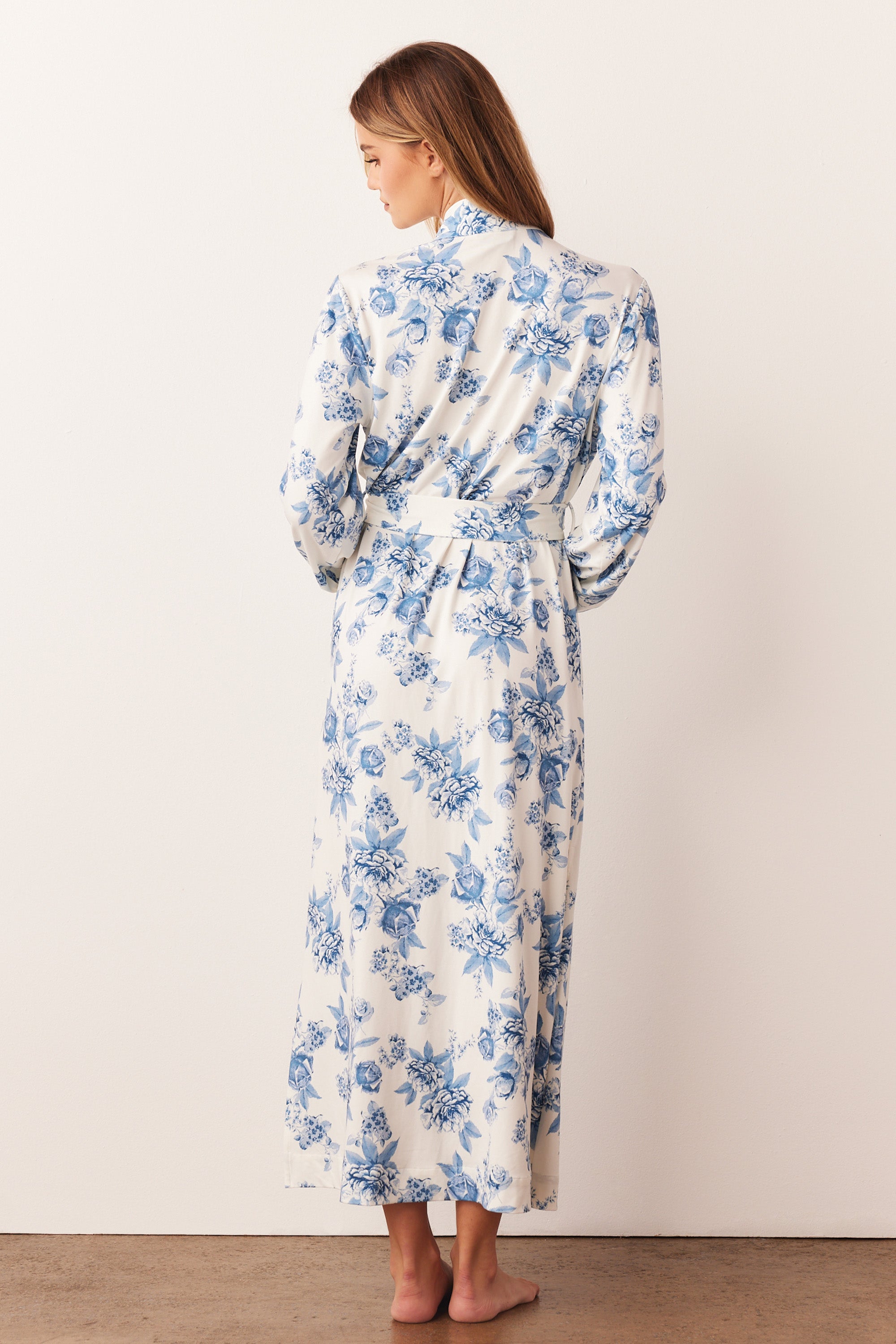 Load image into Gallery viewer, SKYLER BANDED LONG ROBE | CAMELLIA
