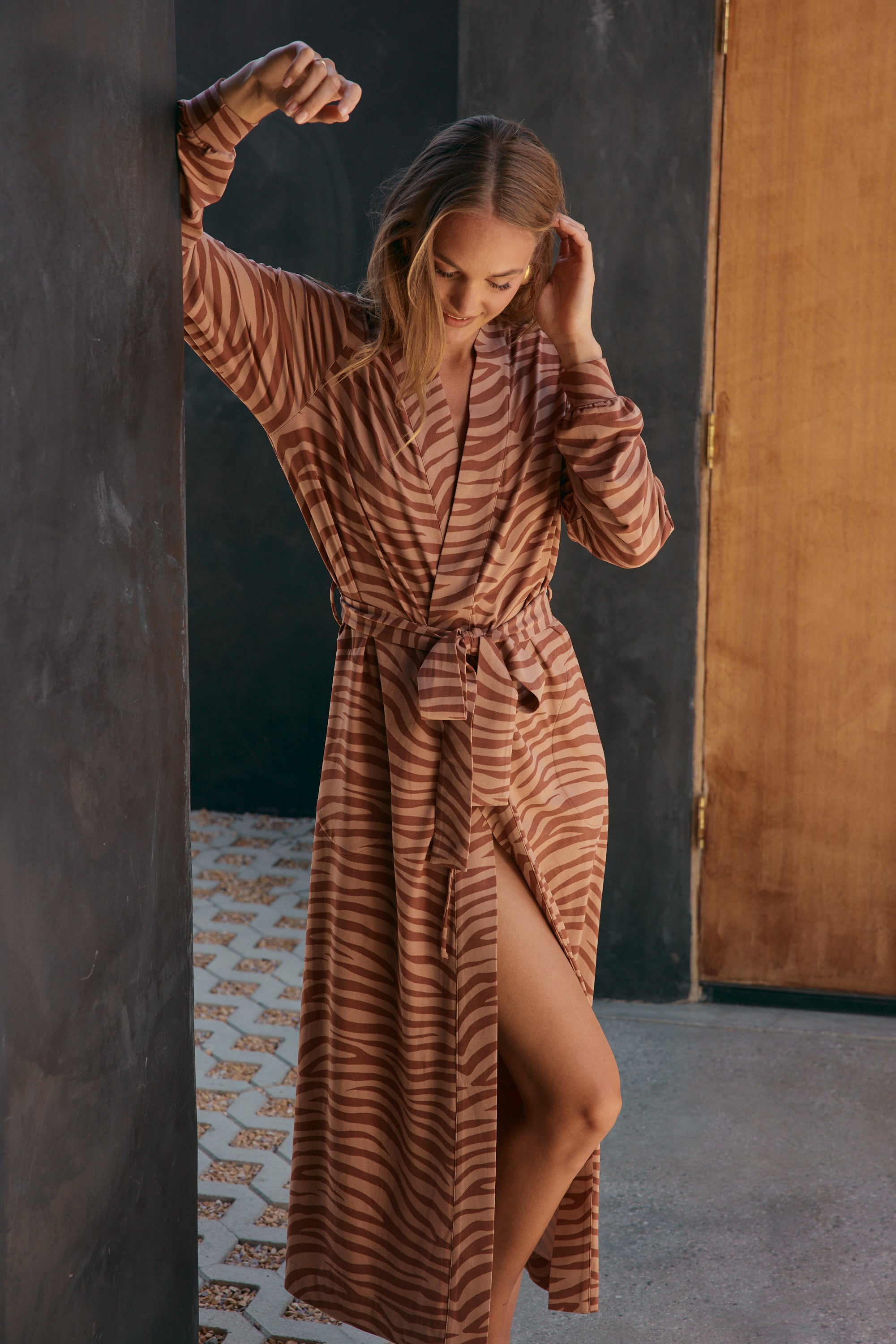 Load image into Gallery viewer, SKYLER BANDED LONG ROBE | BENGAL
