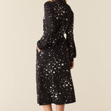 Della Cloud Jersey Banded Midi Robe in Black Stars