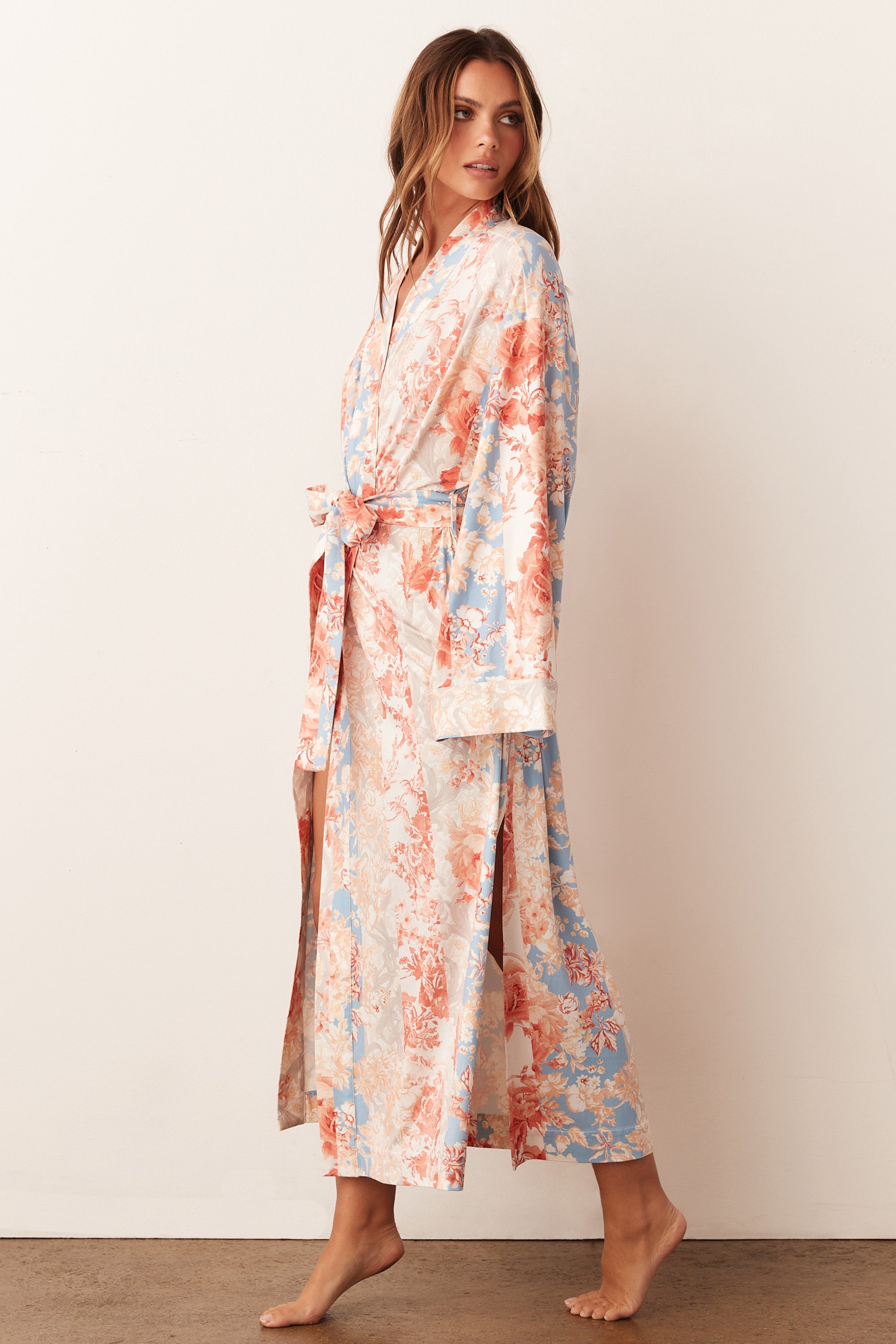 Load image into Gallery viewer, KAIA KIMONO ROBE | CAPRI STRIPE
