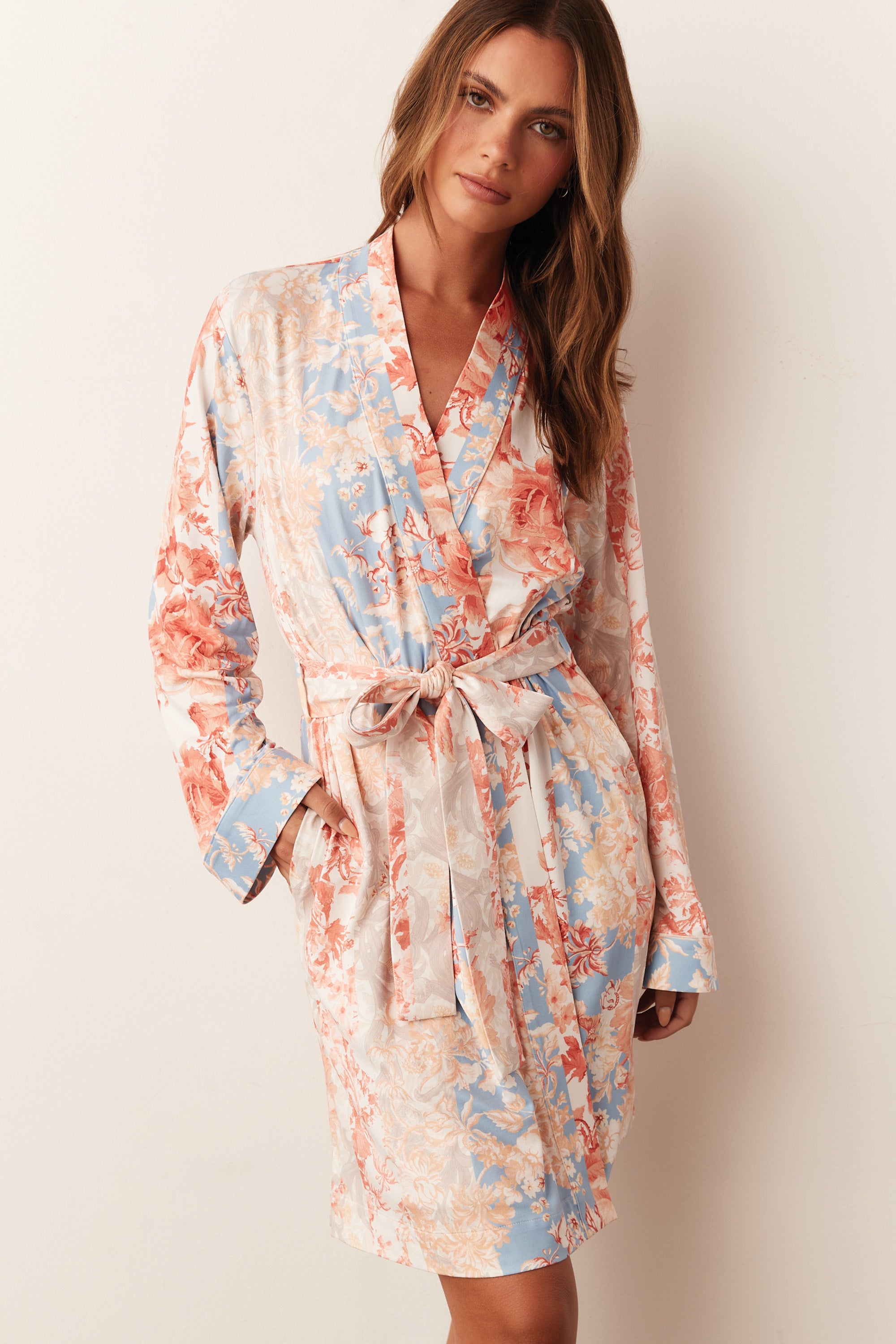 Load image into Gallery viewer, MEADOW CLASSIC SHORT ROBE | CAPRI STRIPE

