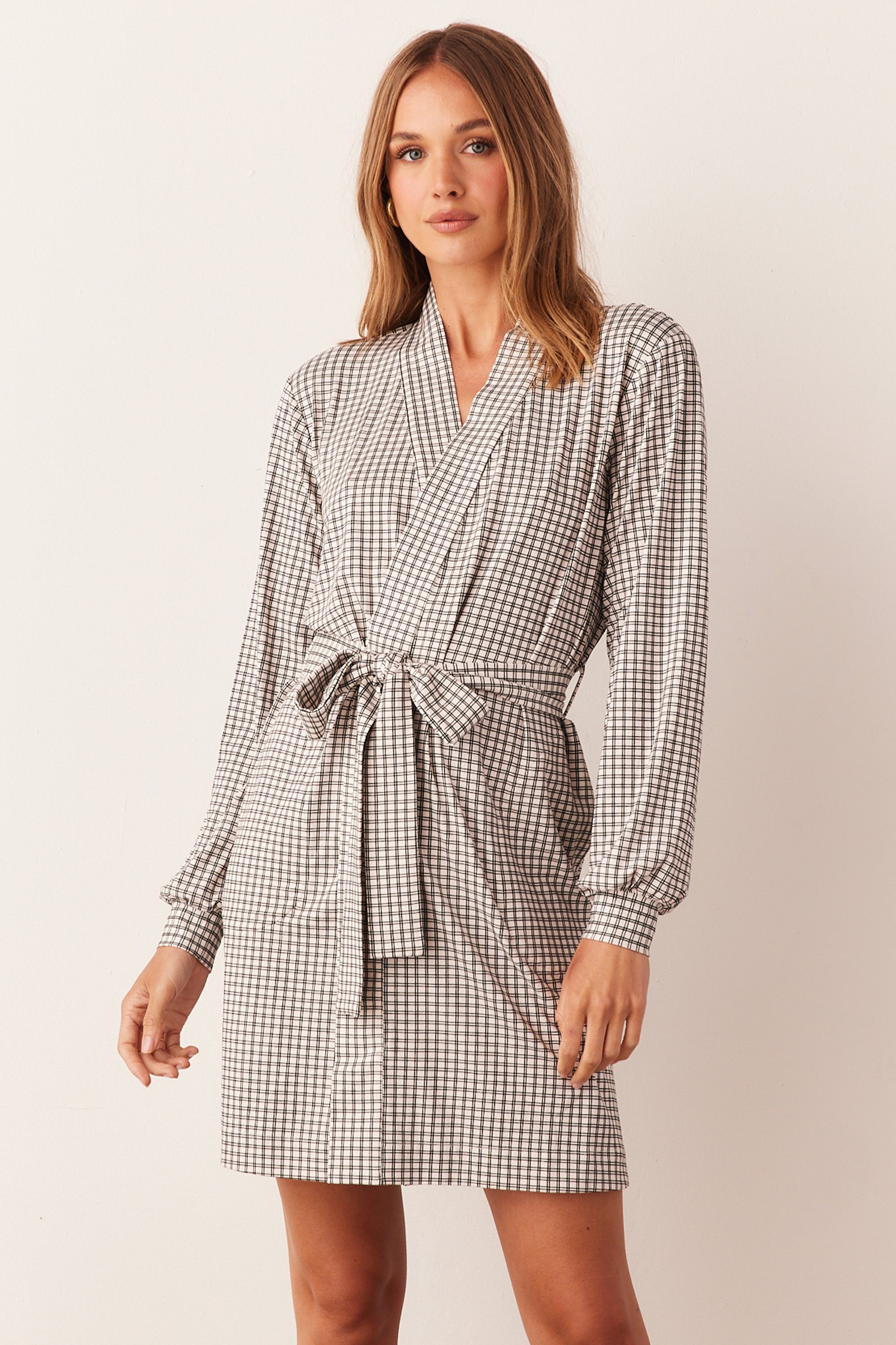 Load image into Gallery viewer, QUINN BANDED SHORT ROBE | TICTAC
