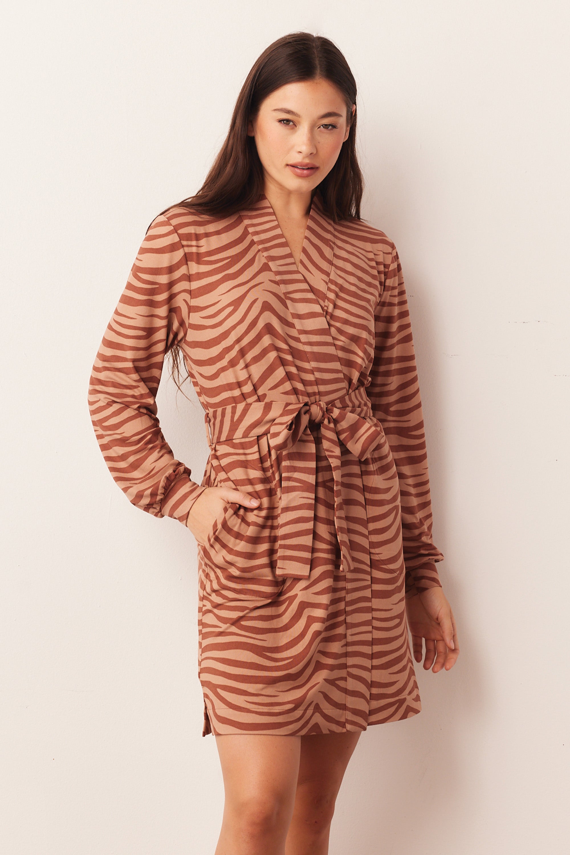 Load image into Gallery viewer, QUINN BANDED SHORT ROBE | BENGAL
