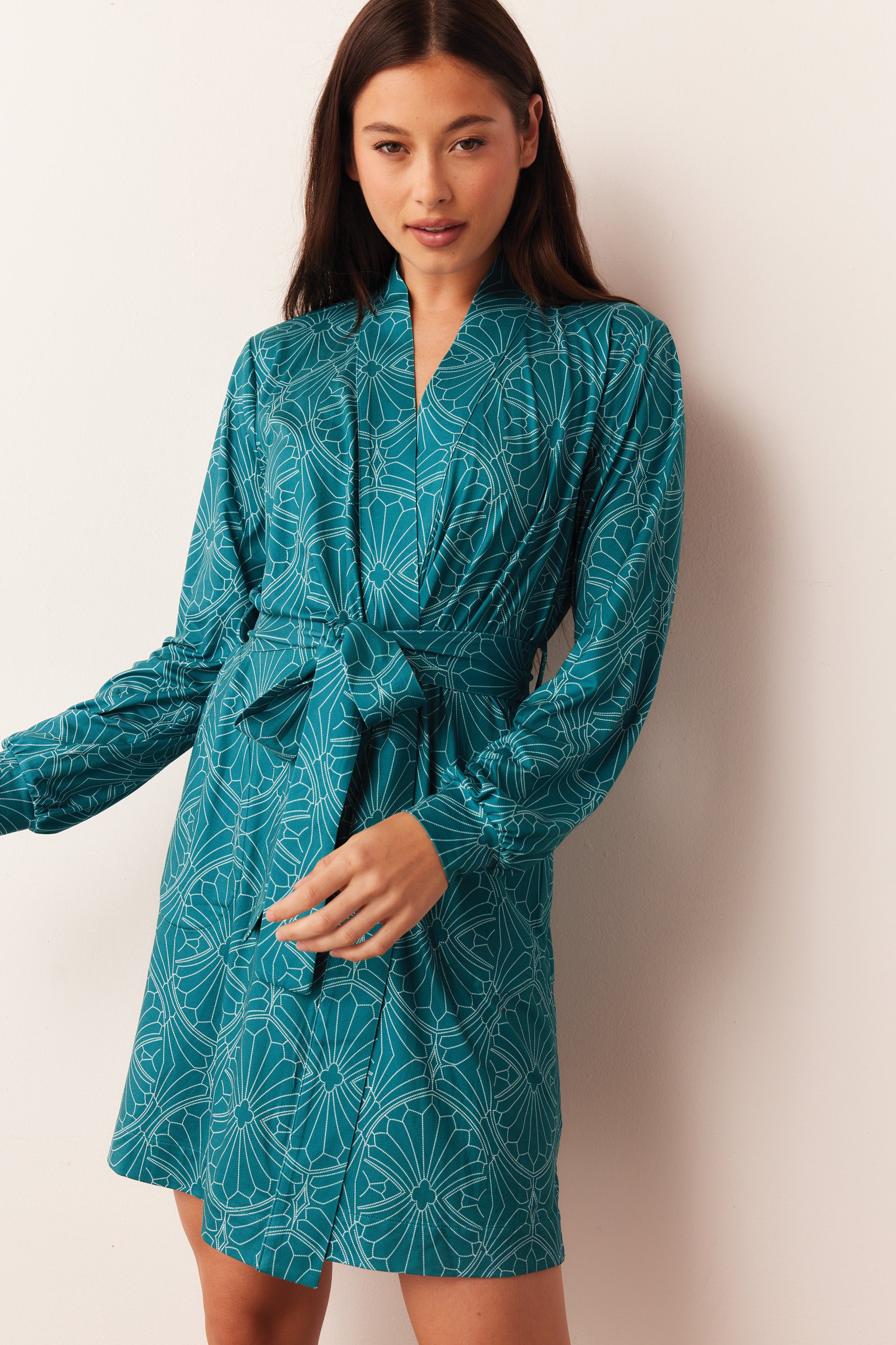 Load image into Gallery viewer, QUINN BANDED SHORT ROBE | CHATEAU
