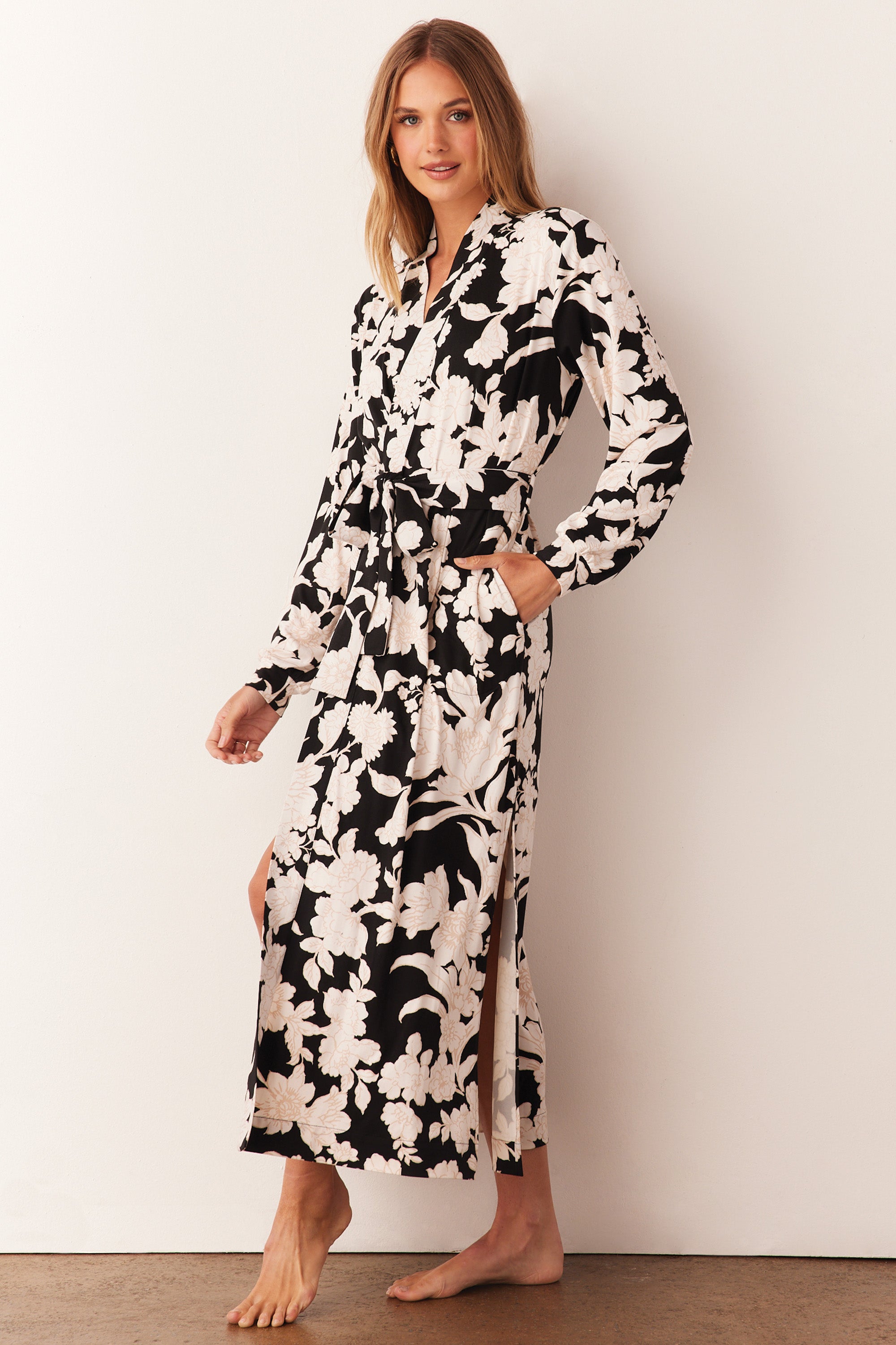Load image into Gallery viewer, SKYLER BANDED LONG ROBE | IVORY FLORAL
