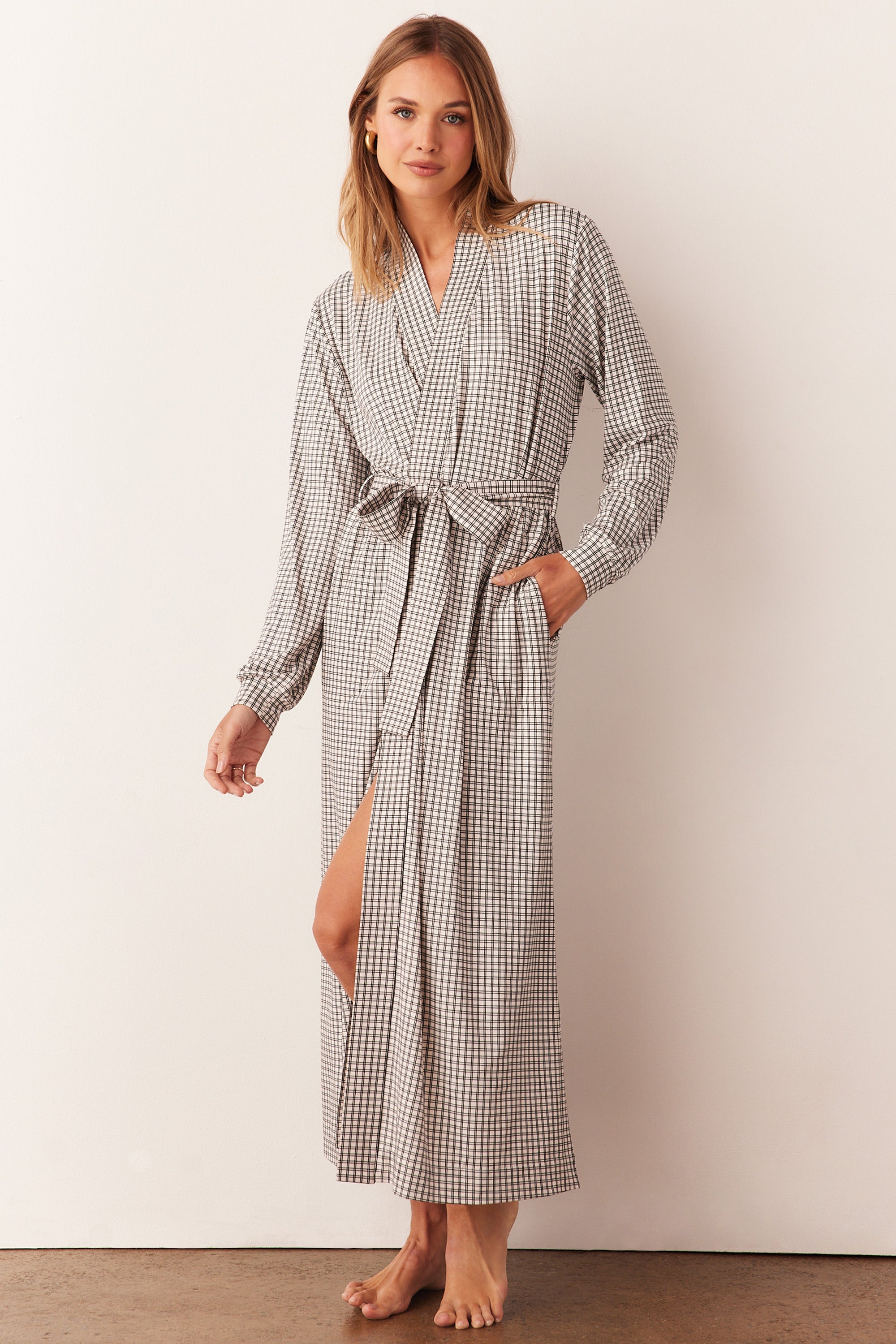 Load image into Gallery viewer, SKYLER BANDED LONG ROBE | TICTAC
