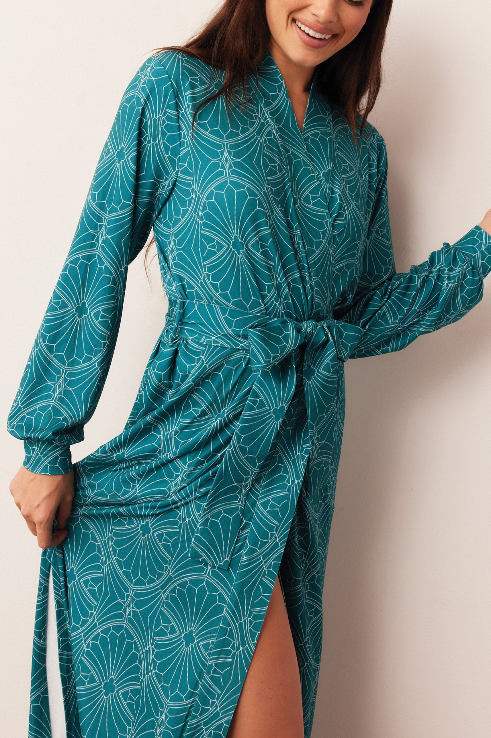 Load image into Gallery viewer, SKYLER BANDED LONG ROBE | CHATEAU
