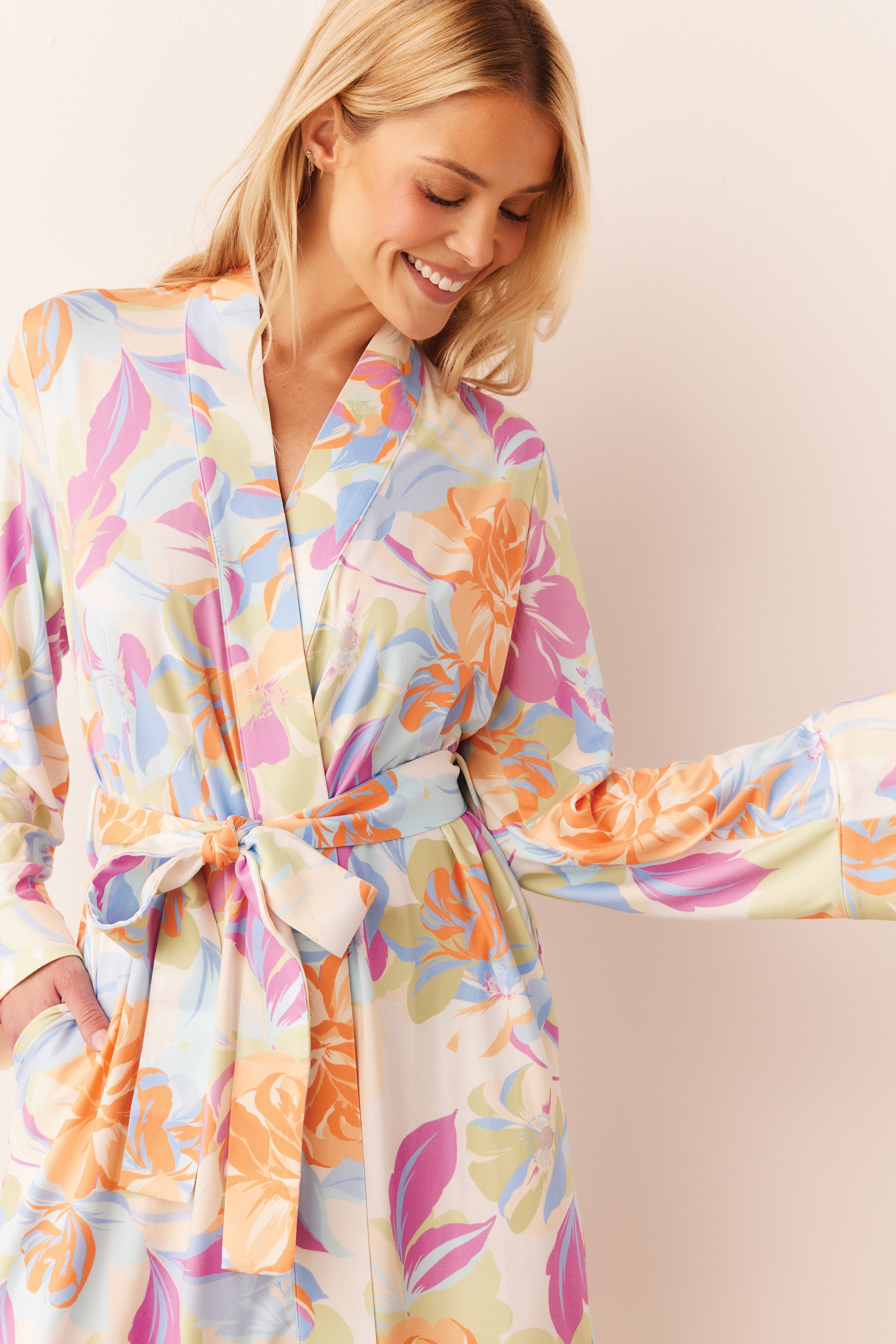 Load image into Gallery viewer, MEADOW CLASSIC SHORT ROBE | DREAMSCAPE
