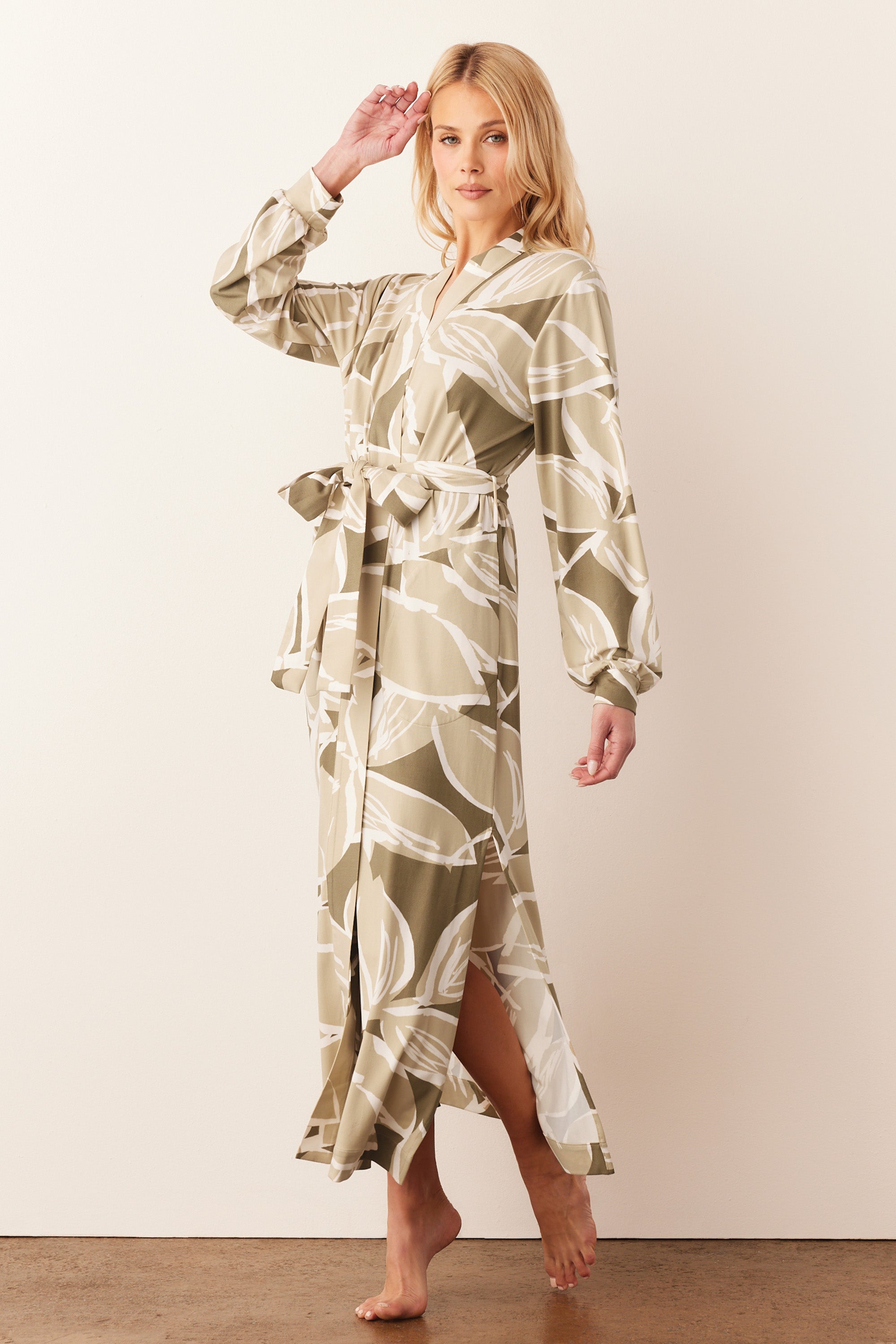 Load image into Gallery viewer, SKYLER BANDED LONG ROBE | FERN
