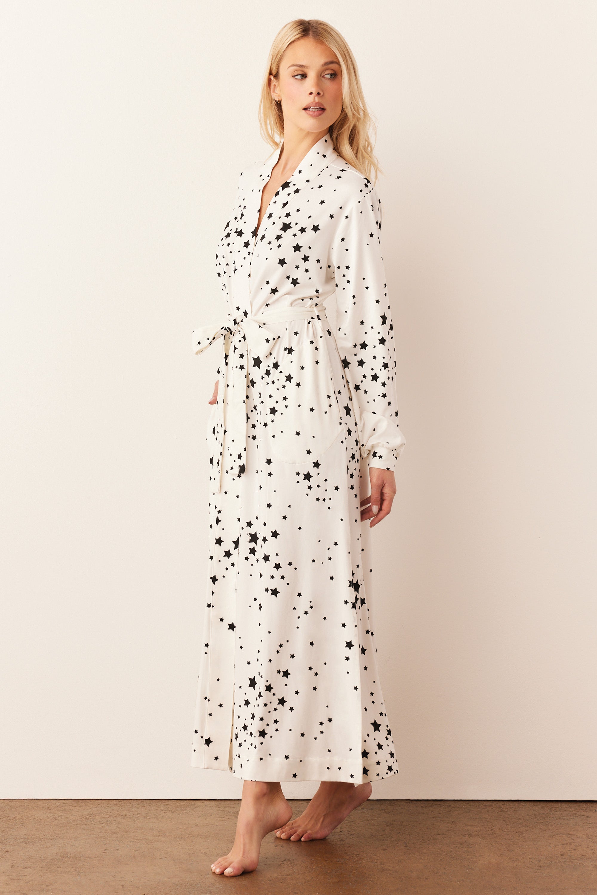 Load image into Gallery viewer, SKYLER BANDED LONG ROBE | WHITE STARS
