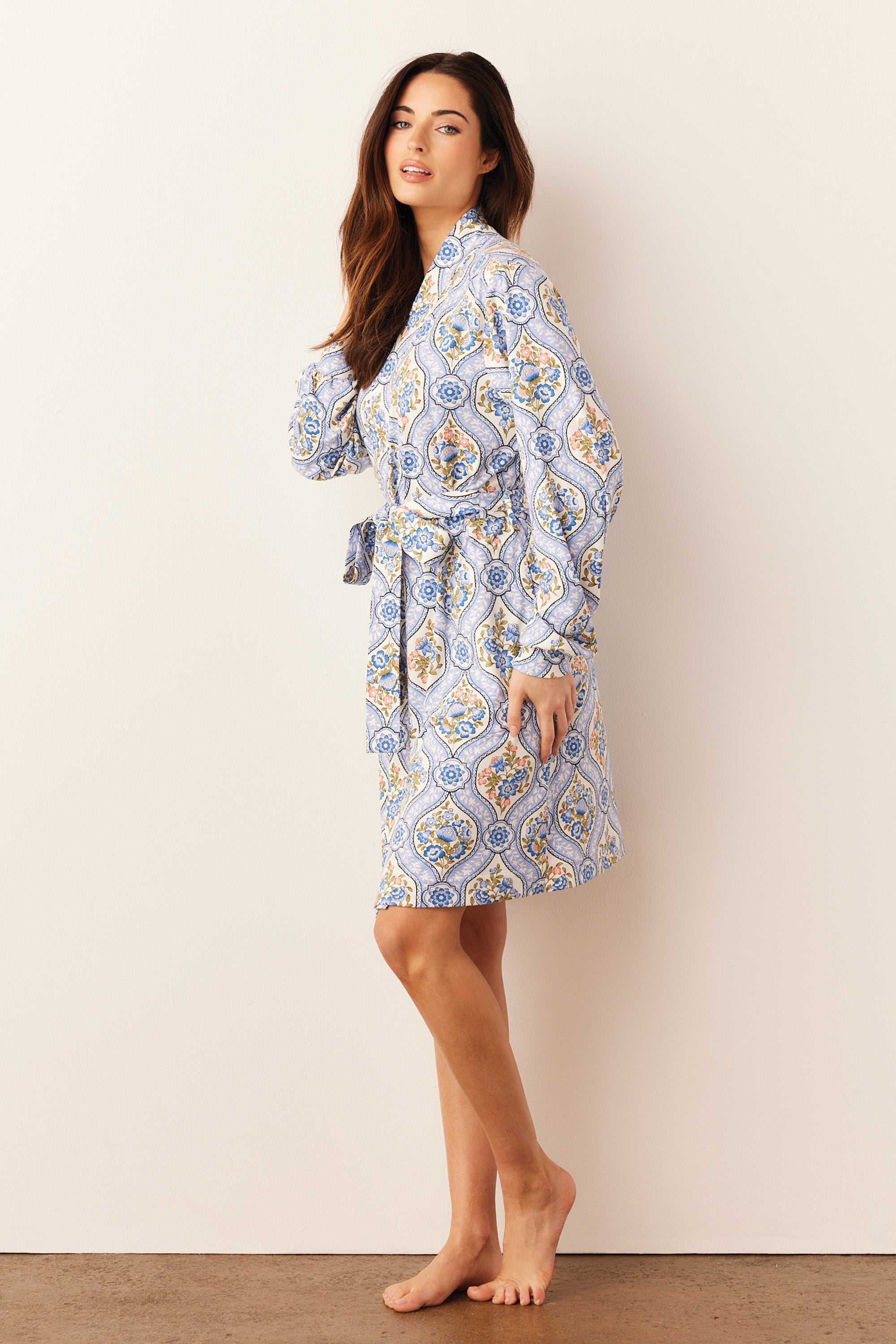 Load image into Gallery viewer, QUINN BANDED SHORT ROBE | VILLEROY

