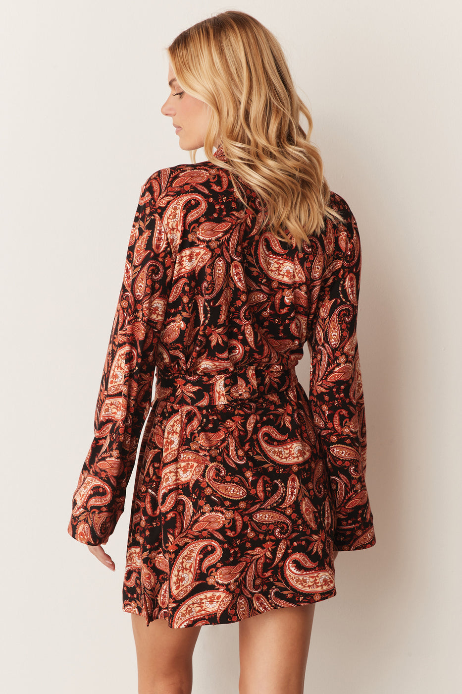 MEADOW CLASSIC SHORT ROBE | PAISLEY