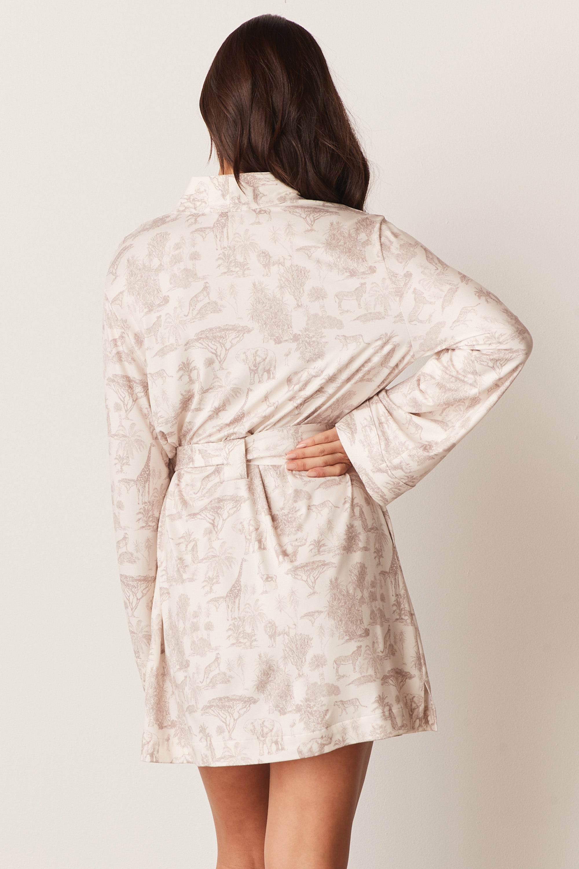 Load image into Gallery viewer, MEADOW CLASSIC SHORT ROBE | SAFARI TOILE
