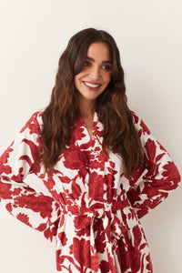 MEADOW CLASSIC SHORT ROBE | SCARLET FLORAL