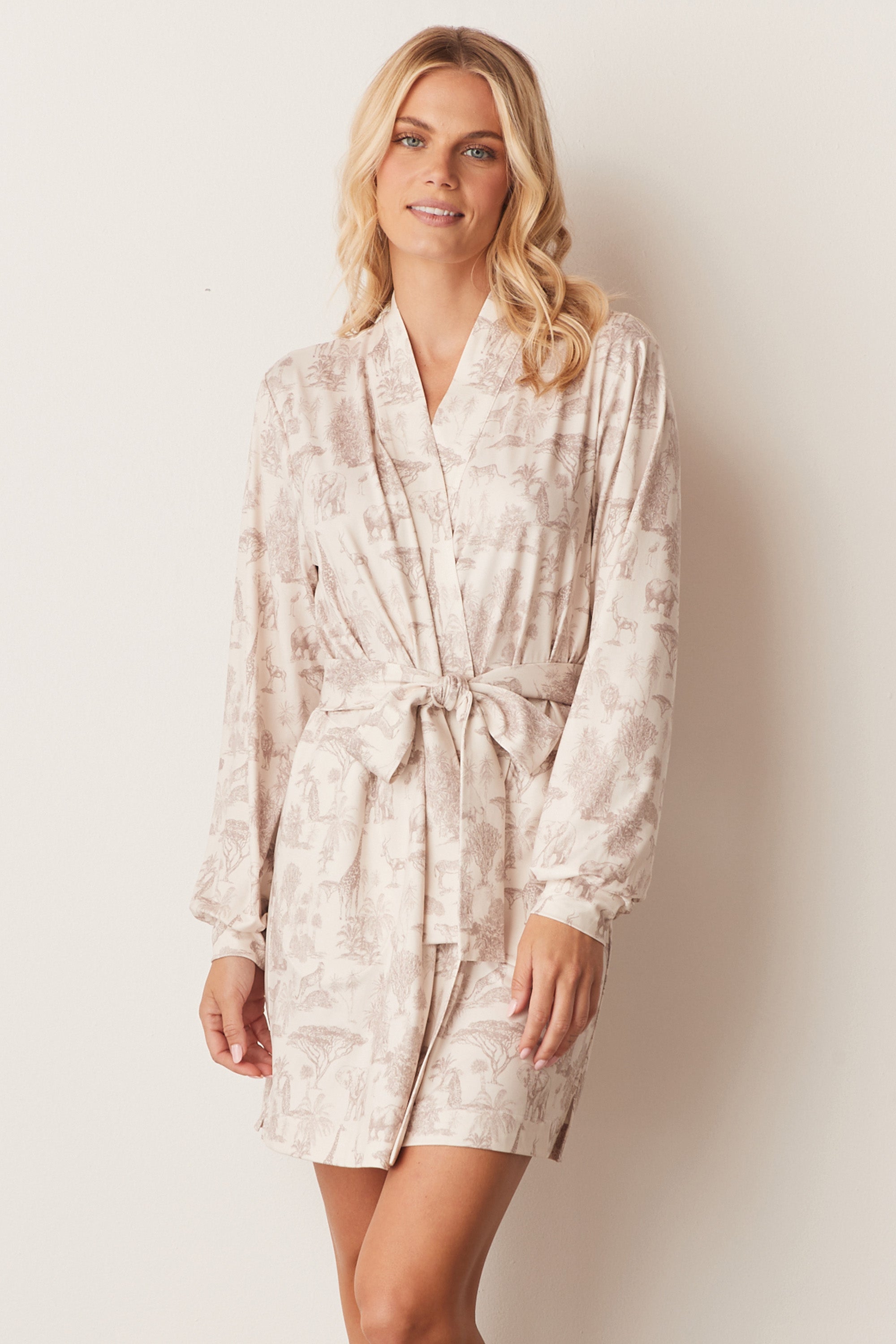 Load image into Gallery viewer, QUINN BANDED SHORT ROBE | SAFARI TOILE
