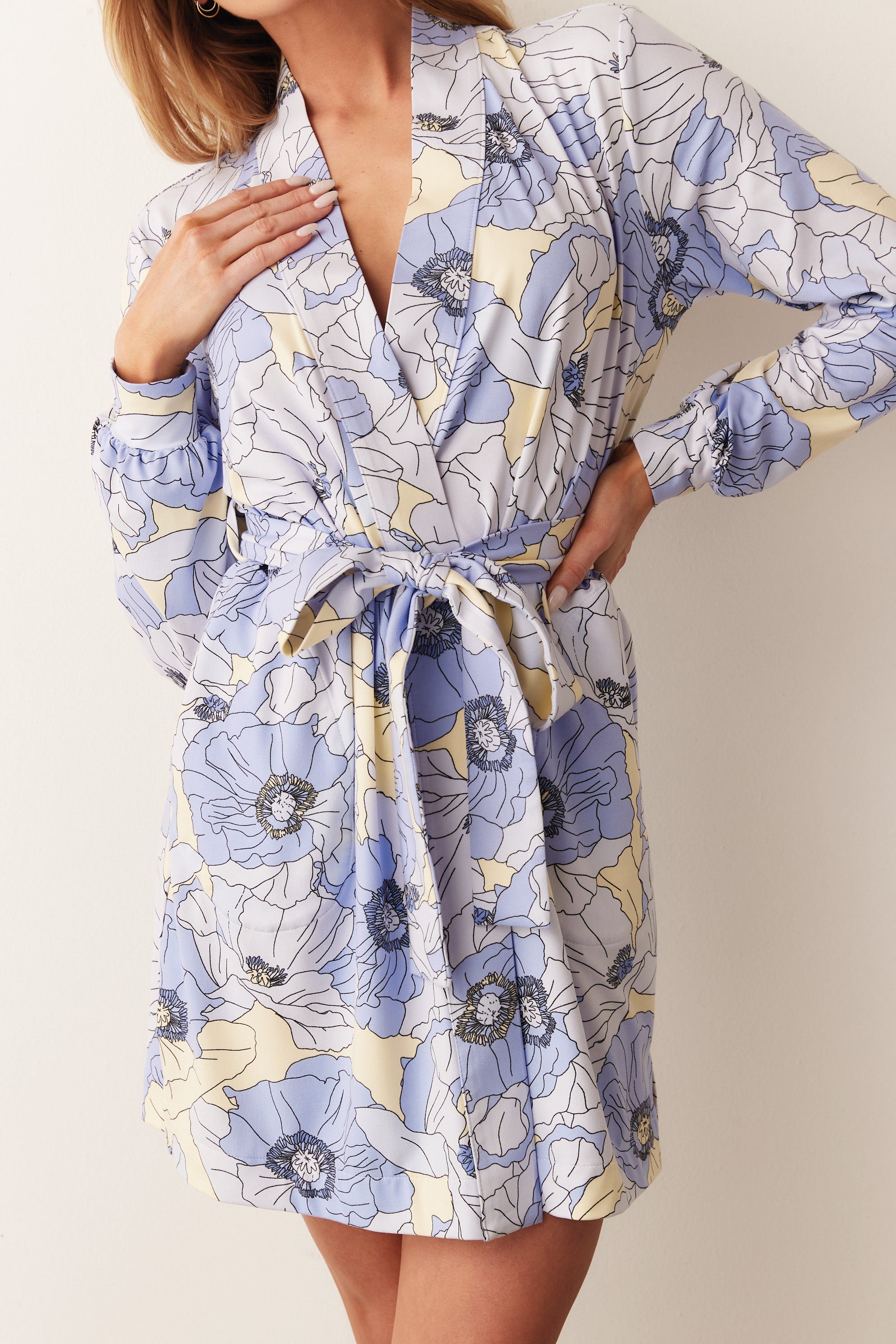 Load image into Gallery viewer, QUINN BANDED SHORT ROBE | POPPY
