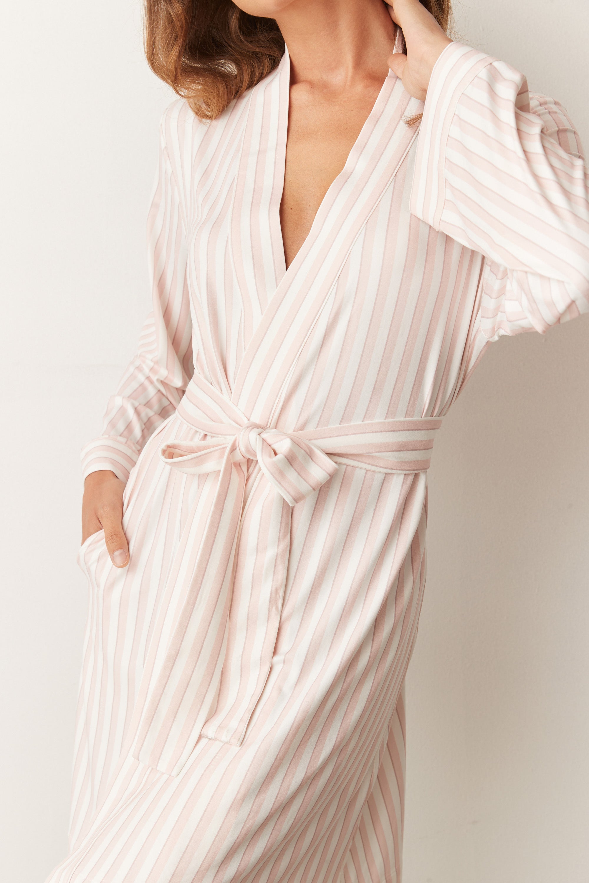 Load image into Gallery viewer, MEADOW CLASSIC SHORT ROBE | SWEET STRIPE
